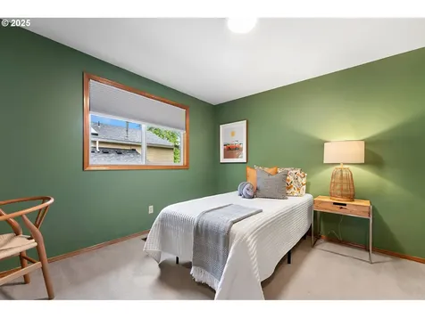 8927 SW 50th Avenue Portland OR 97219