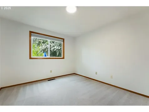 8927 SW 50th Avenue Portland OR 97219