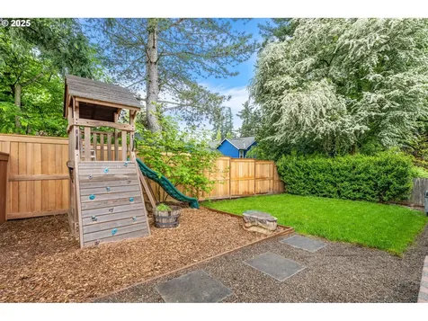8927 SW 50th Avenue Portland OR 97219