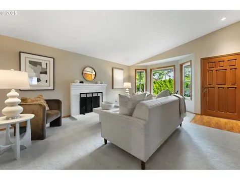 8927 SW 50th Avenue Portland OR 97219