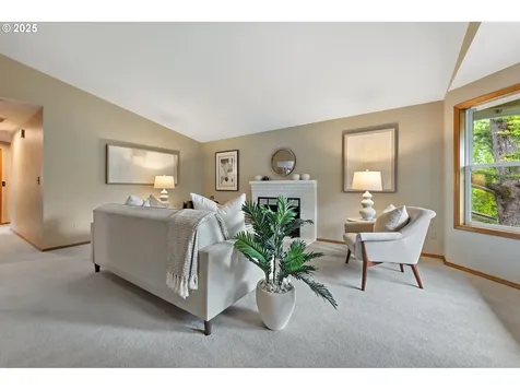 8927 SW 50th Avenue Portland OR 97219