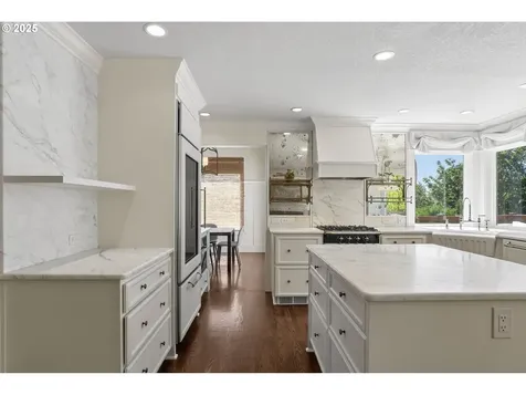 2541 NW Pinnacle Drive Portland OR 97229