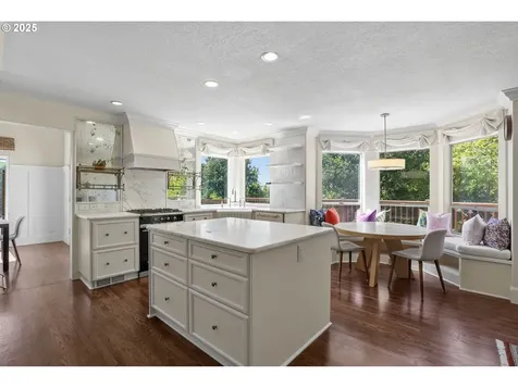 2541 NW Pinnacle Drive Portland OR 97229