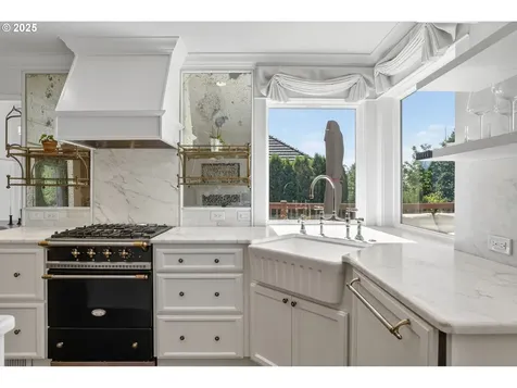 2541 NW Pinnacle Drive Portland OR 97229