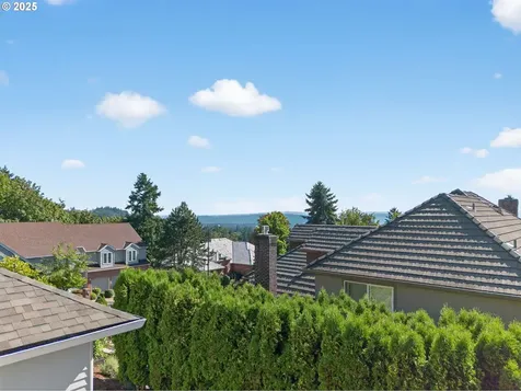 2541 NW Pinnacle Drive Portland OR 97229