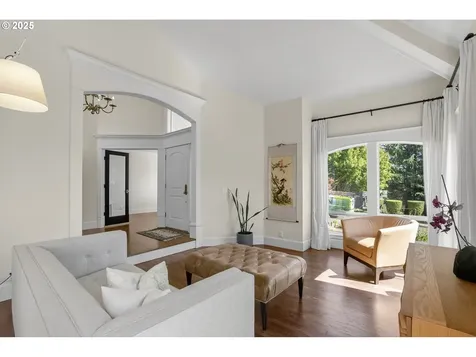 2541 NW Pinnacle Drive Portland OR 97229