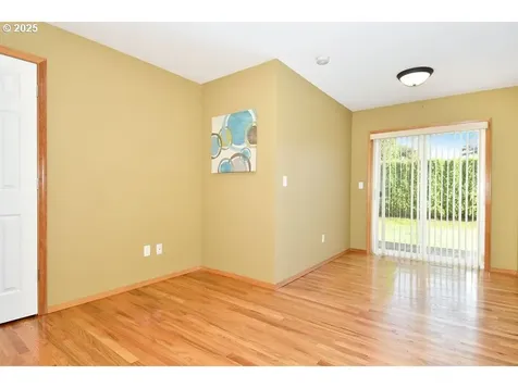 1350 NE Cochran Drive Gresham OR 97030