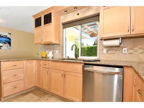 1350 NE Cochran Drive Gresham OR 97030