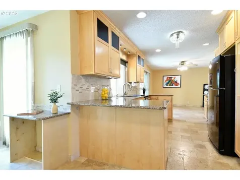 1350 NE Cochran Drive Gresham OR 97030
