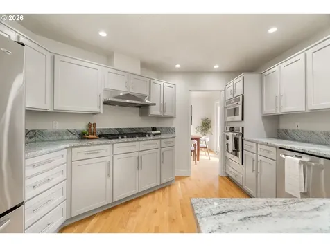 17 Grouse Terrace Lake Oswego OR 97035