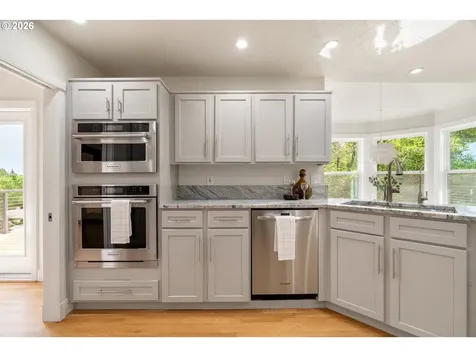 17 Grouse Terrace Lake Oswego OR 97035