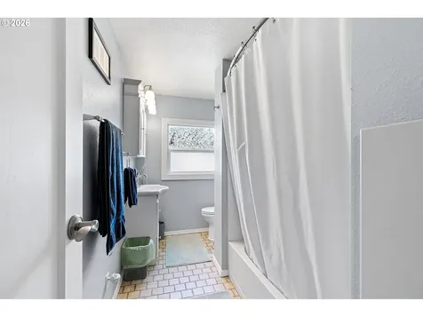 78659 Sears Road Cottage Grove OR 97424