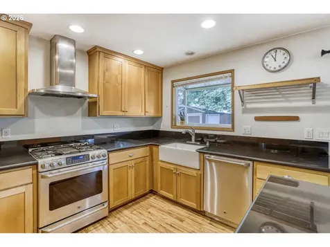 457 NW Yonia Court Hillsboro OR 97124