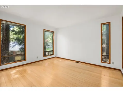 4945 Fox Hollow Road Eugene OR 97405