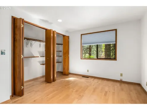 4945 Fox Hollow Road Eugene OR 97405