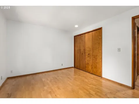 4945 Fox Hollow Road Eugene OR 97405