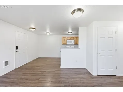 273 SE 162nd Avenue Portland OR 97233