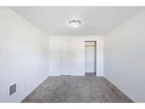 273 SE 162nd Avenue Portland OR 97233