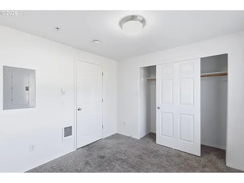 273 SE 162nd Avenue Portland OR 97233