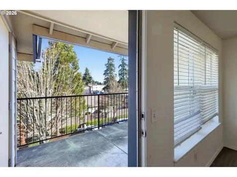 273 SE 162nd Avenue Portland OR 97233