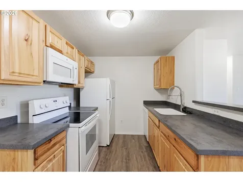 273 SE 162nd Avenue Portland OR 97233