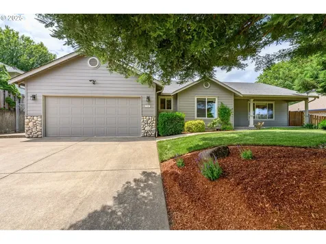 3307 NE Grandhaven Drive Mcminnville OR 97128