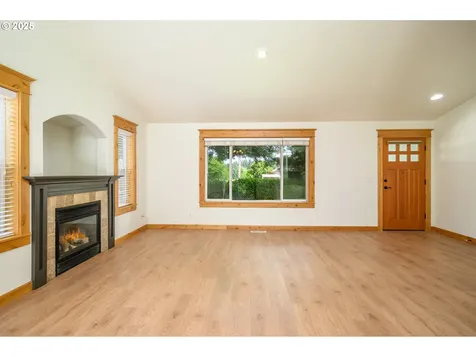 3307 NE Grandhaven Drive Mcminnville OR 97128