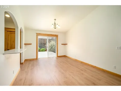 3307 NE Grandhaven Drive Mcminnville OR 97128