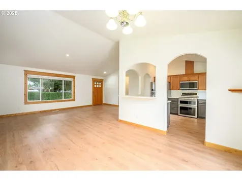 3307 NE Grandhaven Drive Mcminnville OR 97128
