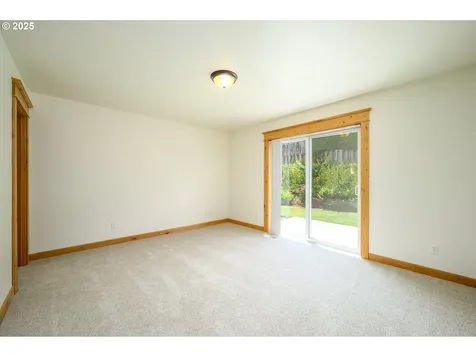 3307 NE Grandhaven Drive Mcminnville OR 97128