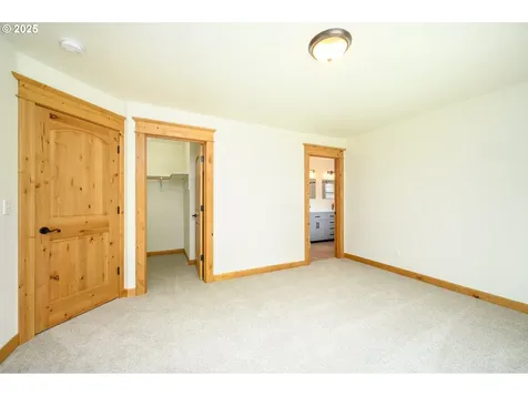 3307 NE Grandhaven Drive Mcminnville OR 97128