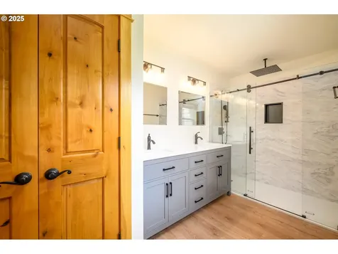 3307 NE Grandhaven Drive Mcminnville OR 97128