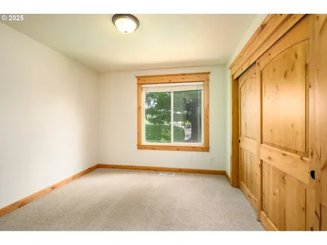 3307 NE Grandhaven Drive Mcminnville OR 97128