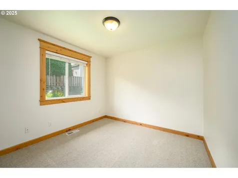 3307 NE Grandhaven Drive Mcminnville OR 97128