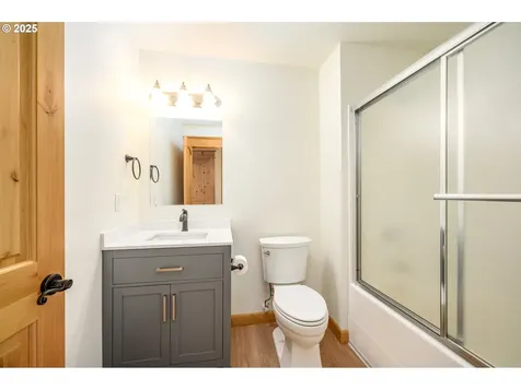 3307 NE Grandhaven Drive Mcminnville OR 97128