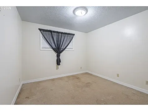 4744 Nina Avenue SE Salem OR 97302