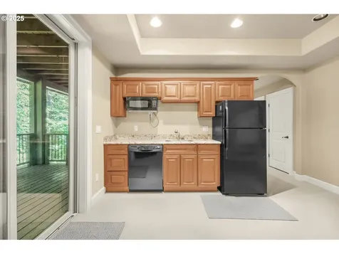 18270 SW Santoro Drive Beaverton OR 97007