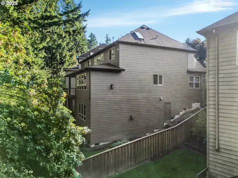 18270 SW Santoro Drive Beaverton OR 97007