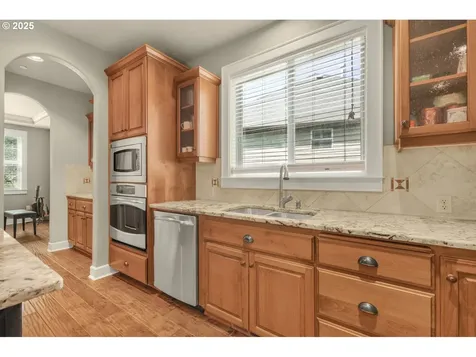 18270 SW Santoro Drive Beaverton OR 97007