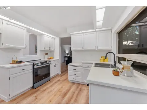 9880 SW 135th Avenue Beaverton OR 97008
