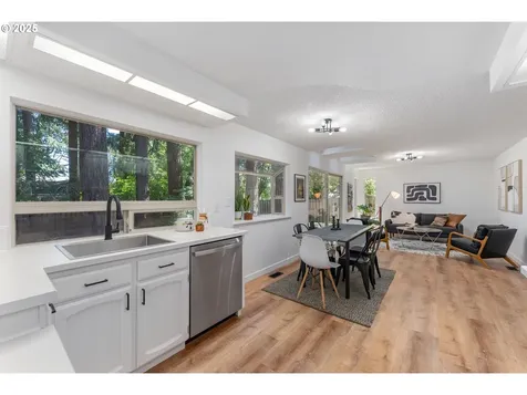 9880 SW 135th Avenue Beaverton OR 97008