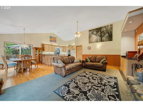 3850 Westwood Drive Tillamook OR 97141