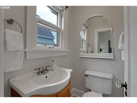 3829 NE 28th Avenue Portland OR 97212