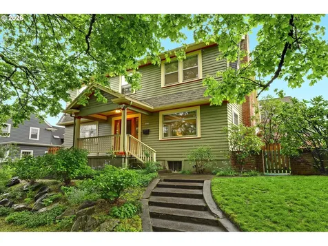 3829 NE 28th Avenue Portland OR 97212