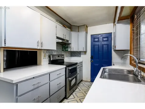 1704 10th Avenue Longview WA 98632