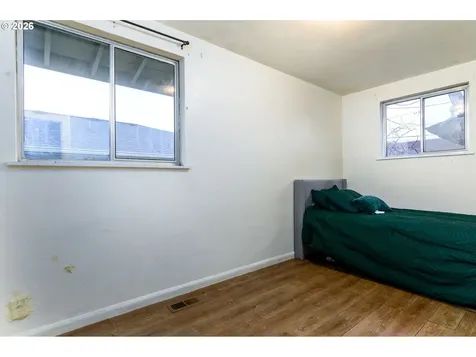 1704 10th Avenue Longview WA 98632