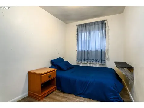 1704 10th Avenue Longview WA 98632