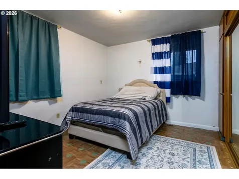 1704 10th Avenue Longview WA 98632