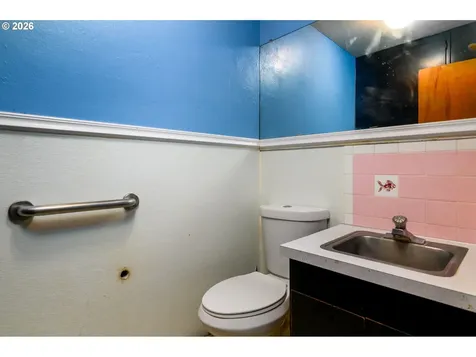 1704 10th Avenue Longview WA 98632