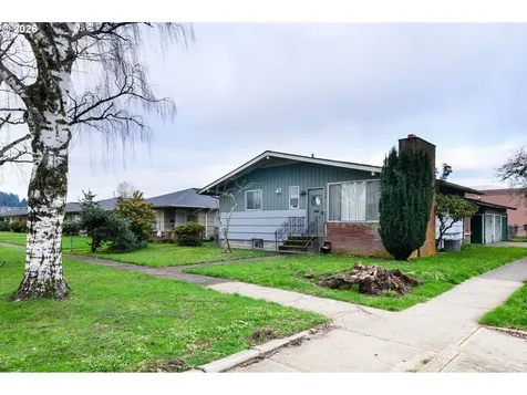 1704 10th Avenue Longview WA 98632